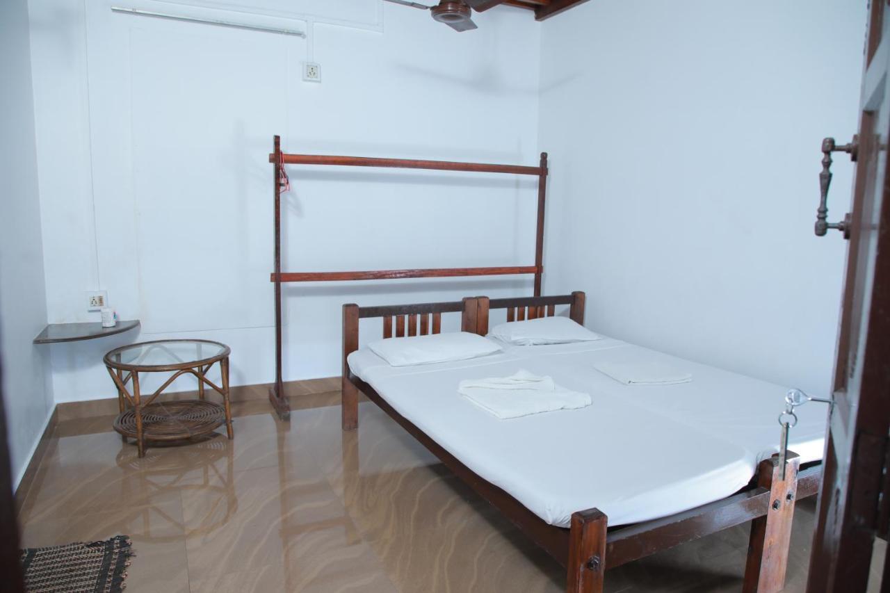 Alappuzha Malayalam Lake Resort מראה חיצוני תמונה
