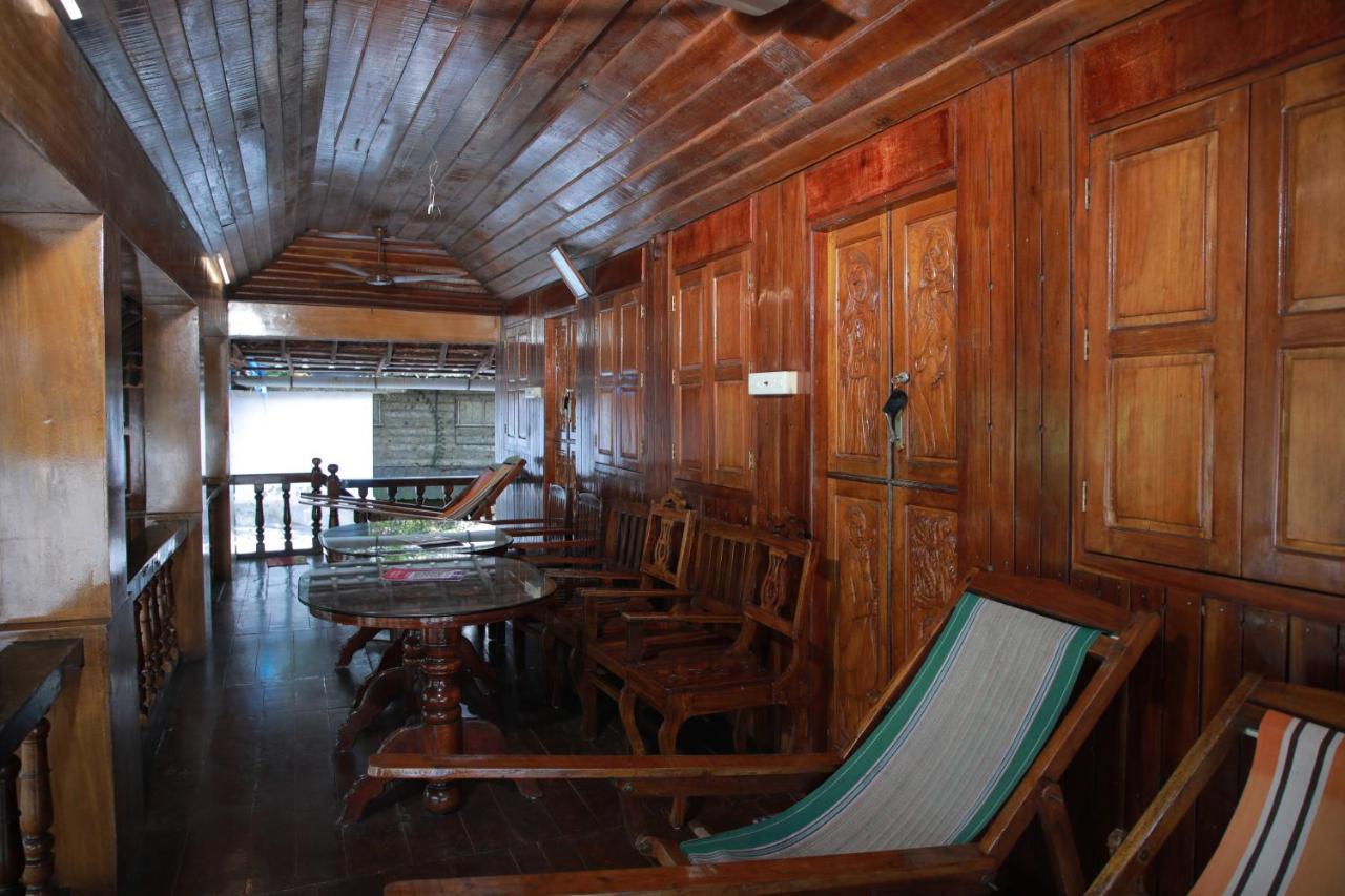 Alappuzha Malayalam Lake Resort מראה חיצוני תמונה