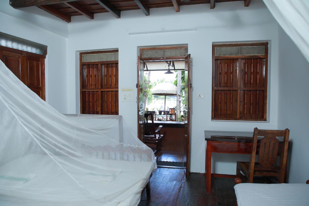 Alappuzha Malayalam Lake Resort מראה חיצוני תמונה