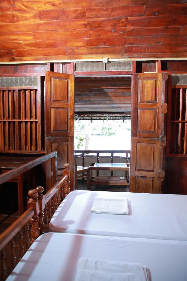Alappuzha Malayalam Lake Resort מראה חיצוני תמונה