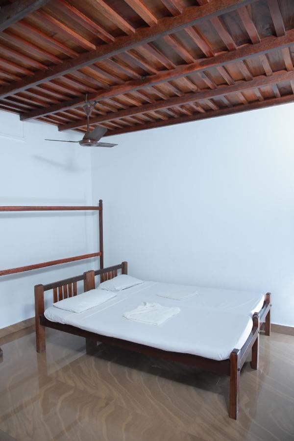 Alappuzha Malayalam Lake Resort מראה חיצוני תמונה