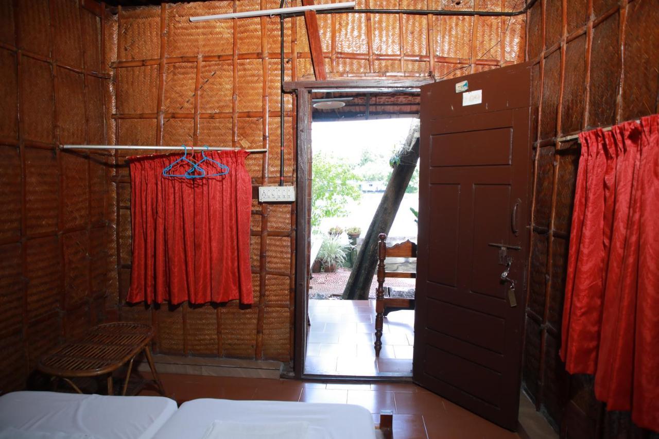 Alappuzha Malayalam Lake Resort מראה חיצוני תמונה
