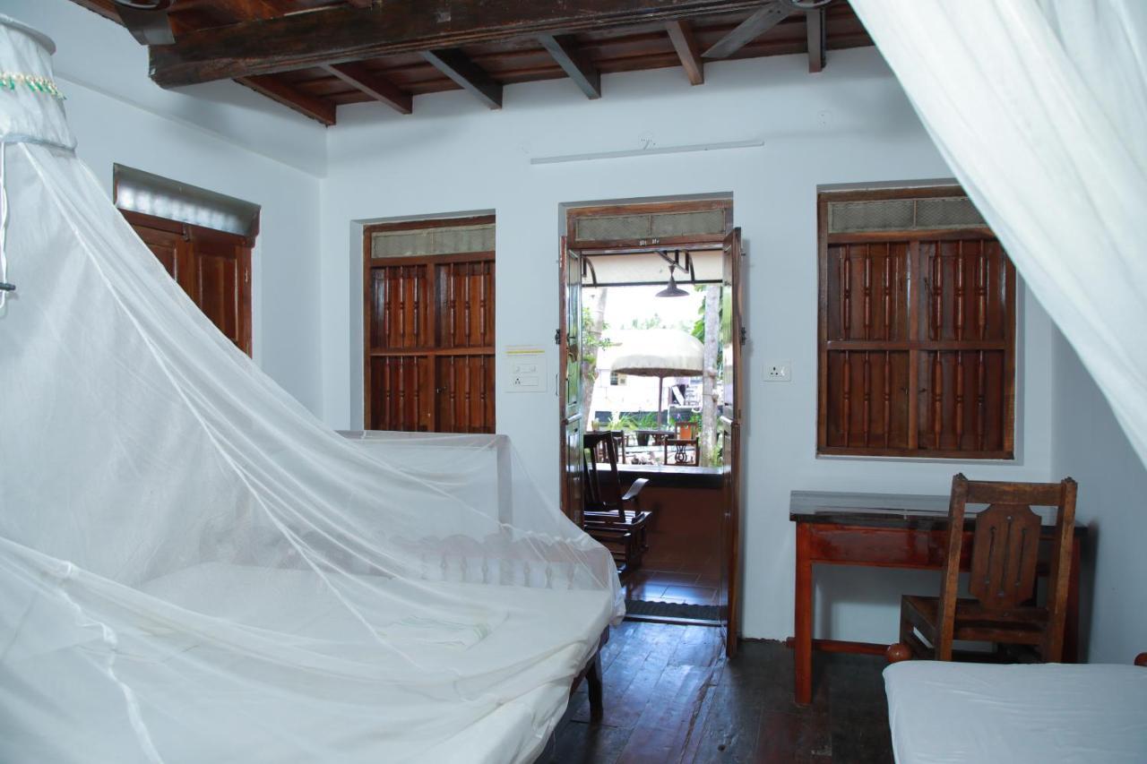 Alappuzha Malayalam Lake Resort מראה חיצוני תמונה