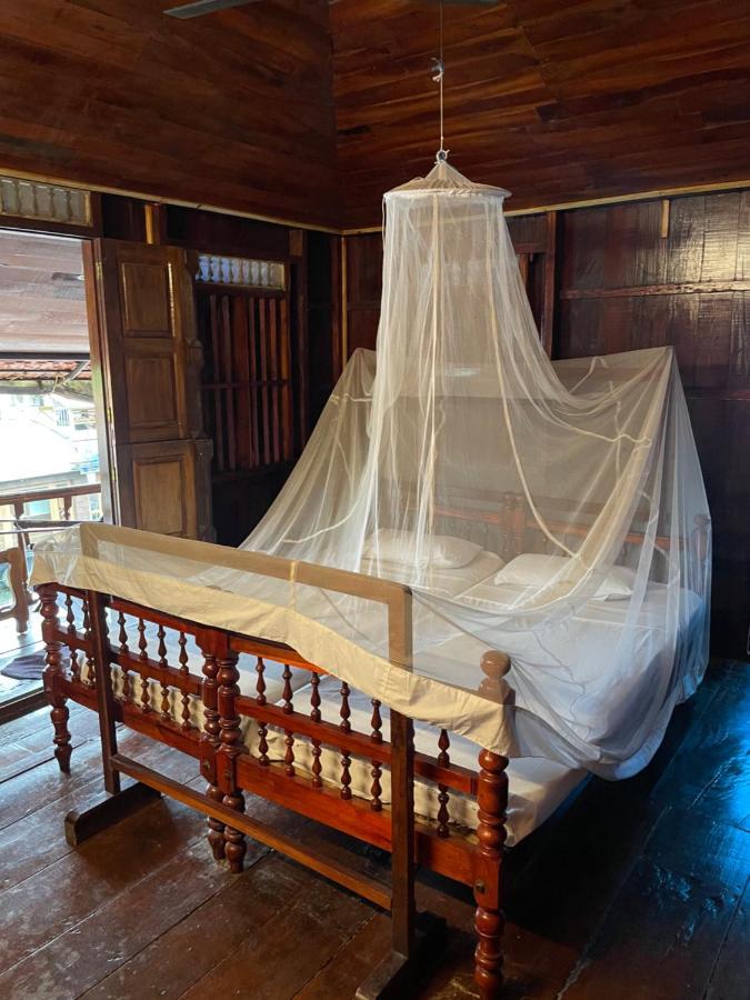 Alappuzha Malayalam Lake Resort מראה חיצוני תמונה