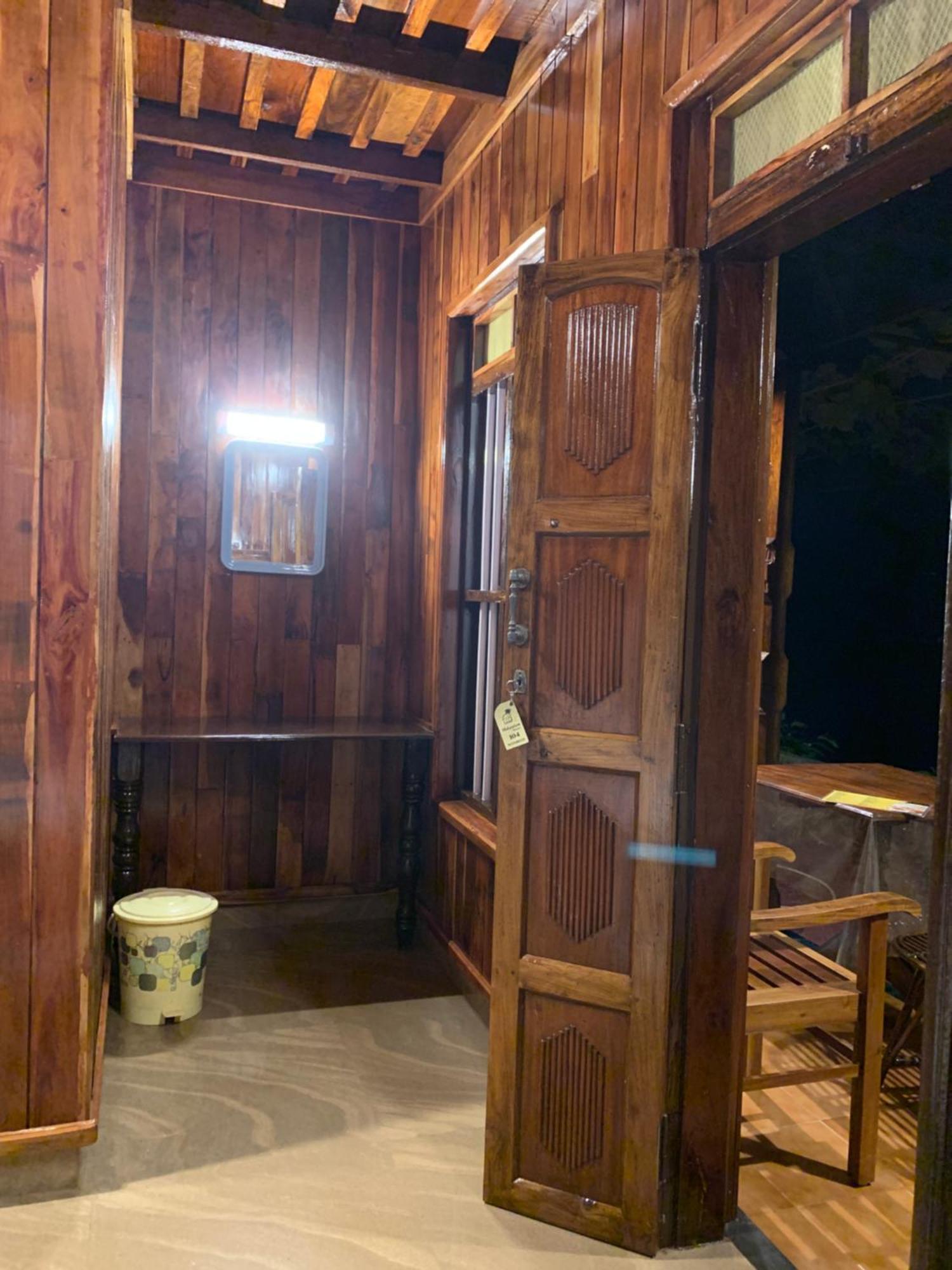 Alappuzha Malayalam Lake Resort מראה חיצוני תמונה