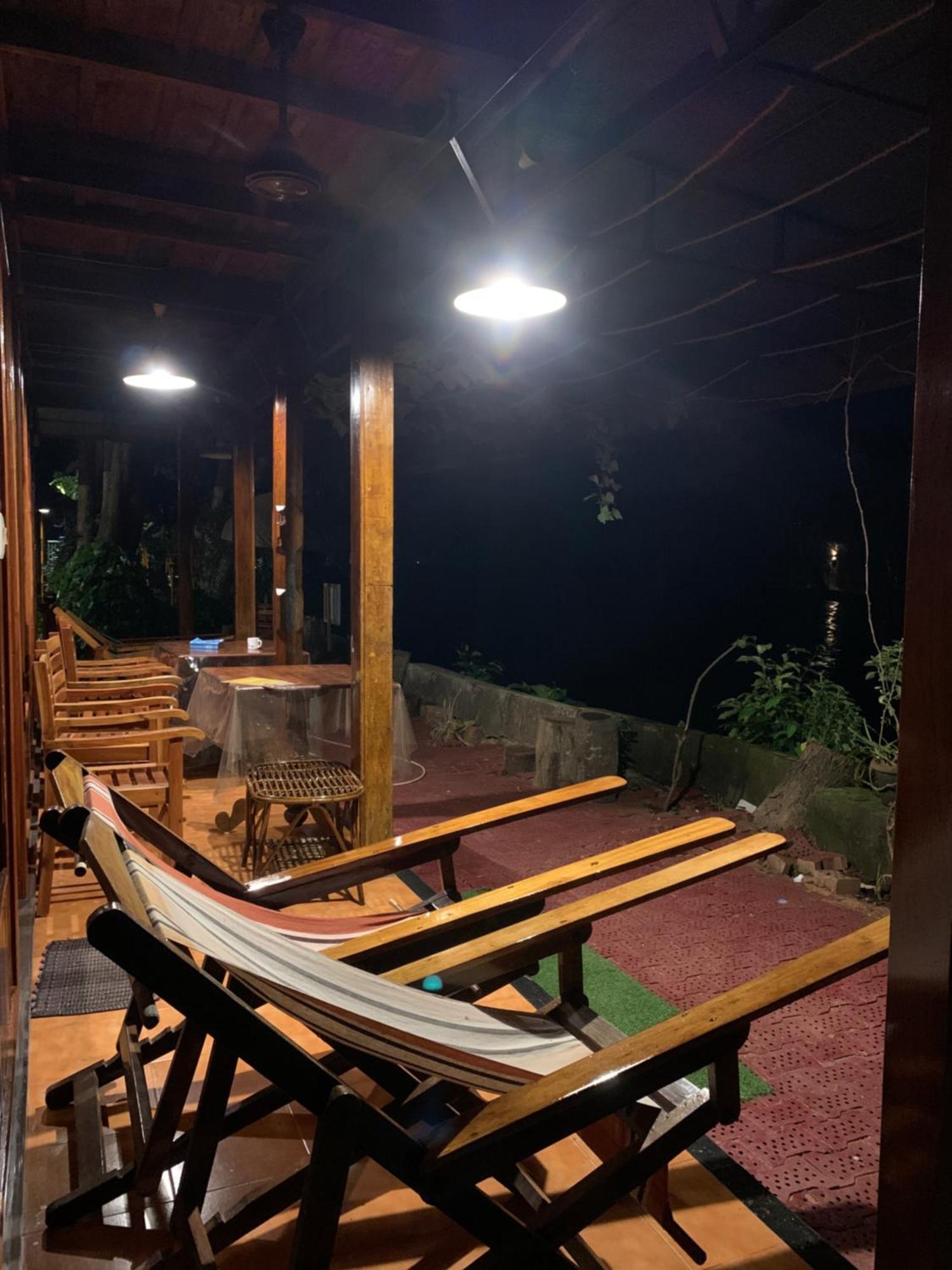 Alappuzha Malayalam Lake Resort מראה חיצוני תמונה