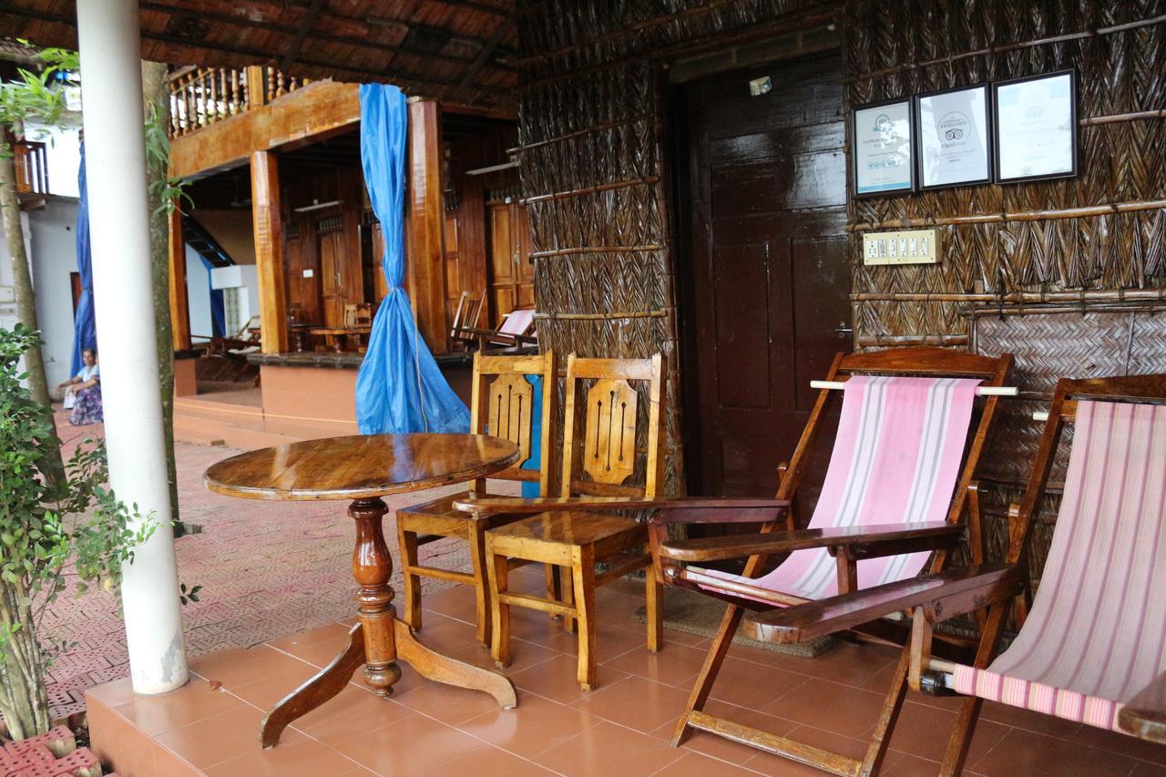 Alappuzha Malayalam Lake Resort מראה חיצוני תמונה