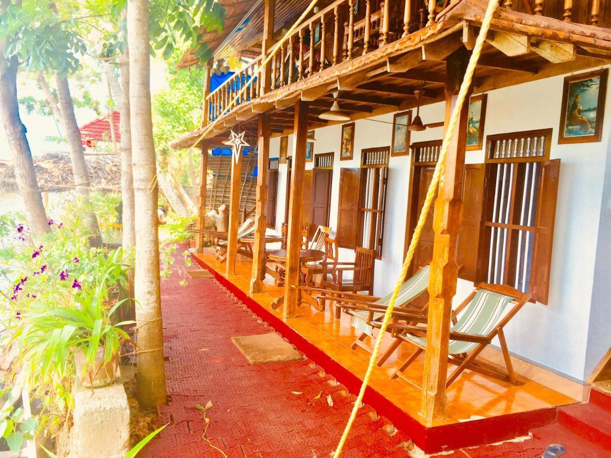 Alappuzha Malayalam Lake Resort מראה חיצוני תמונה